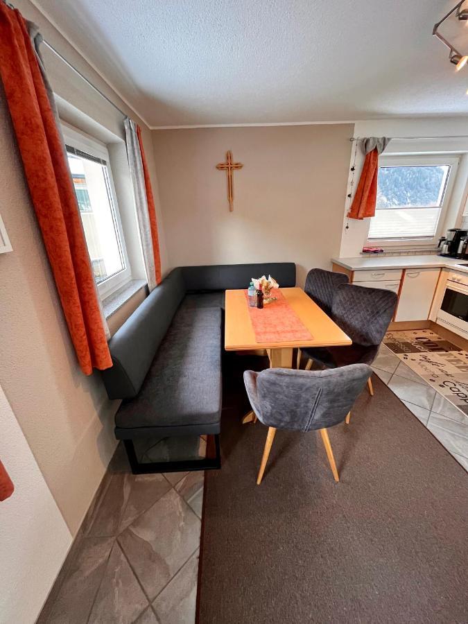 Landhaus Roland Umhausen Bagian luar foto