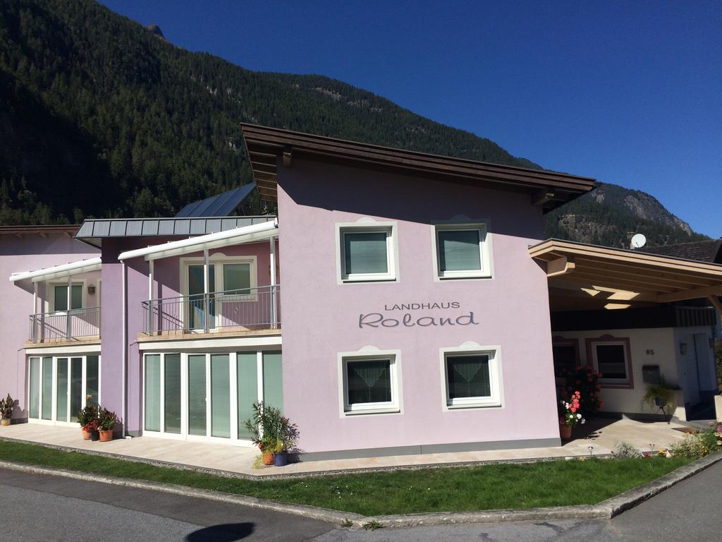 Landhaus Roland Umhausen Bagian luar foto